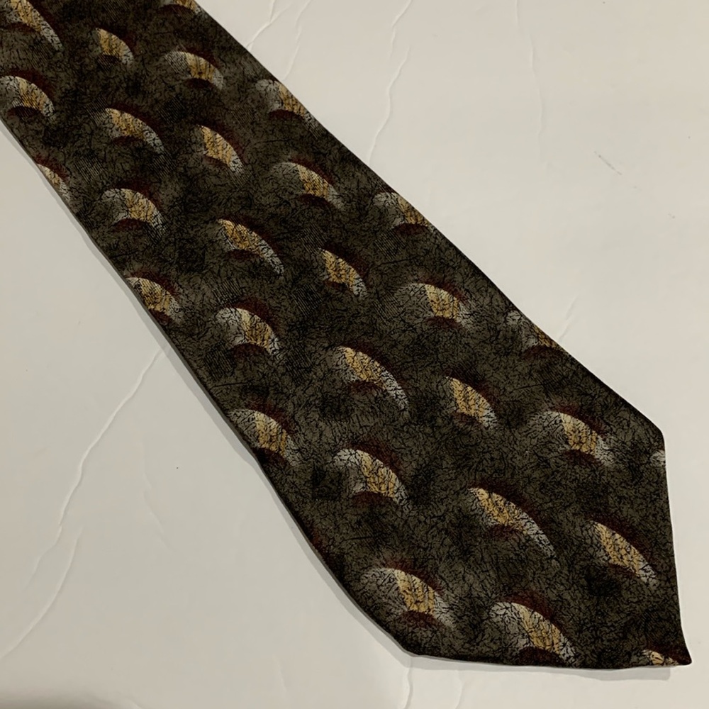 Burma Bibas tie